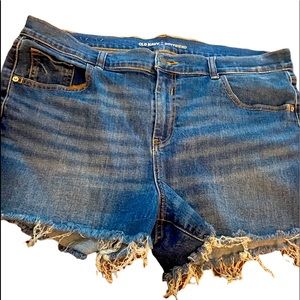 Ladies Old Navy Boyfriend Shorts Size 16